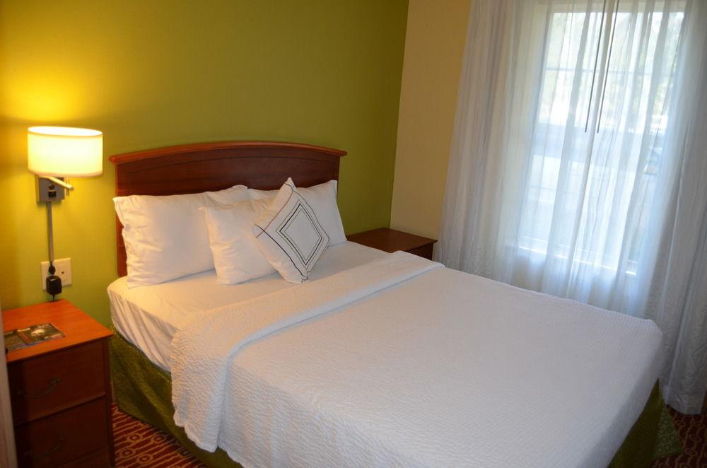 Hotel Towneplace By Marriott Dallas Plano/legacy